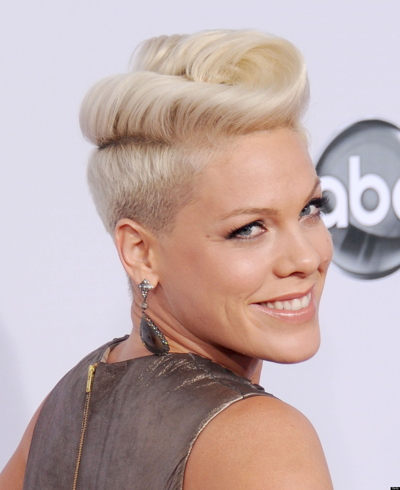 Why P Nk Hairstyles Had Been So Popular Till Now? | p nk ...