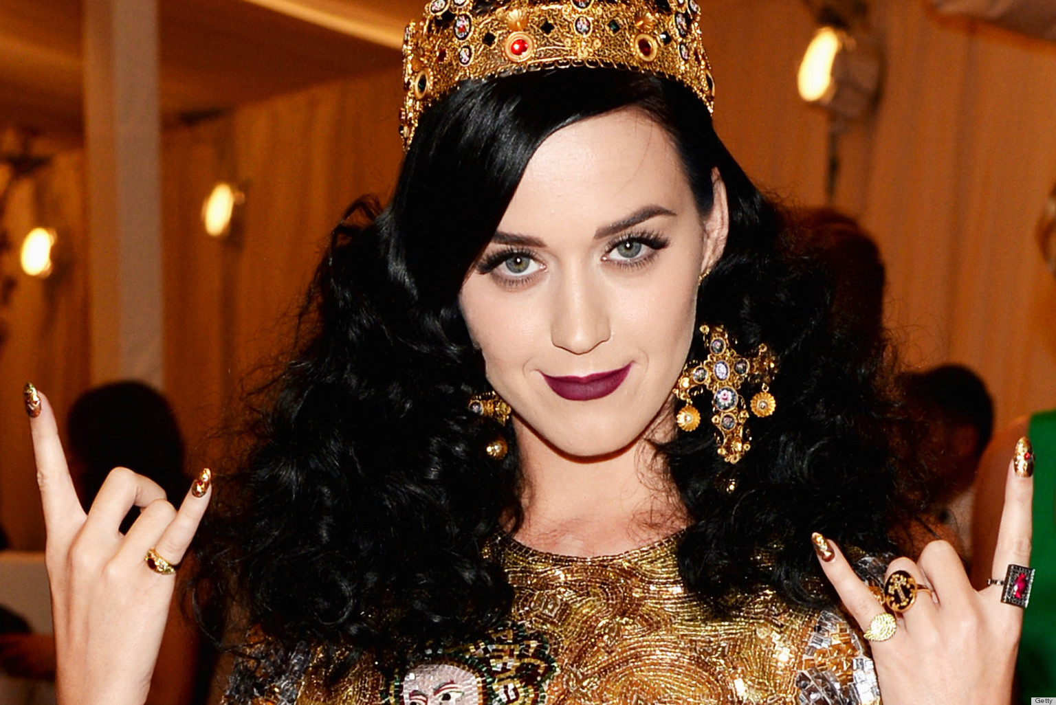 Katy Perry S Vogue Cover Is Here See The Singer S High Fashion Break