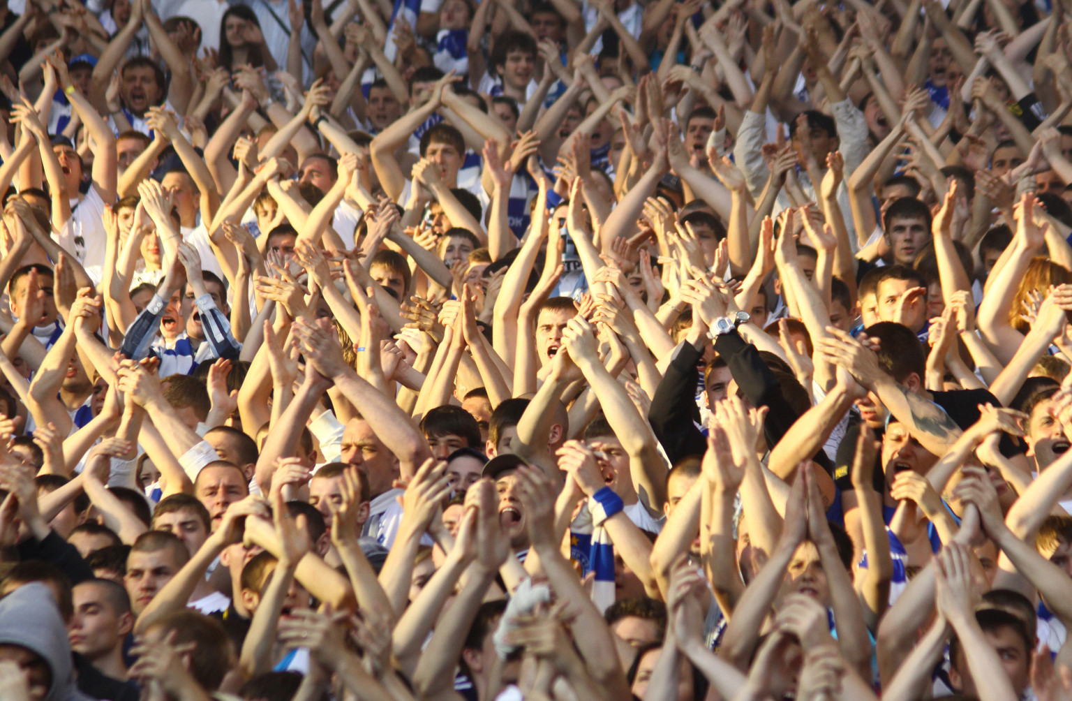 Contagious Applause Enthusiasm Of Clapping Can Be Influenced By Others 