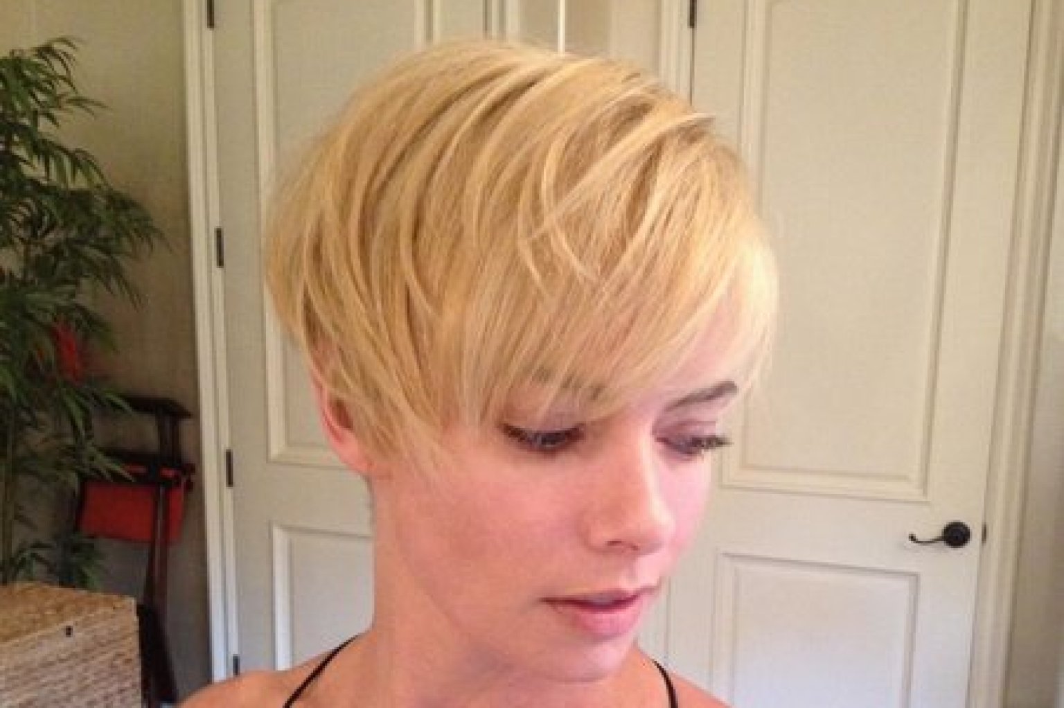 Miley Cyrus Jaime Pressly Are Becoming Hair Twins Photos