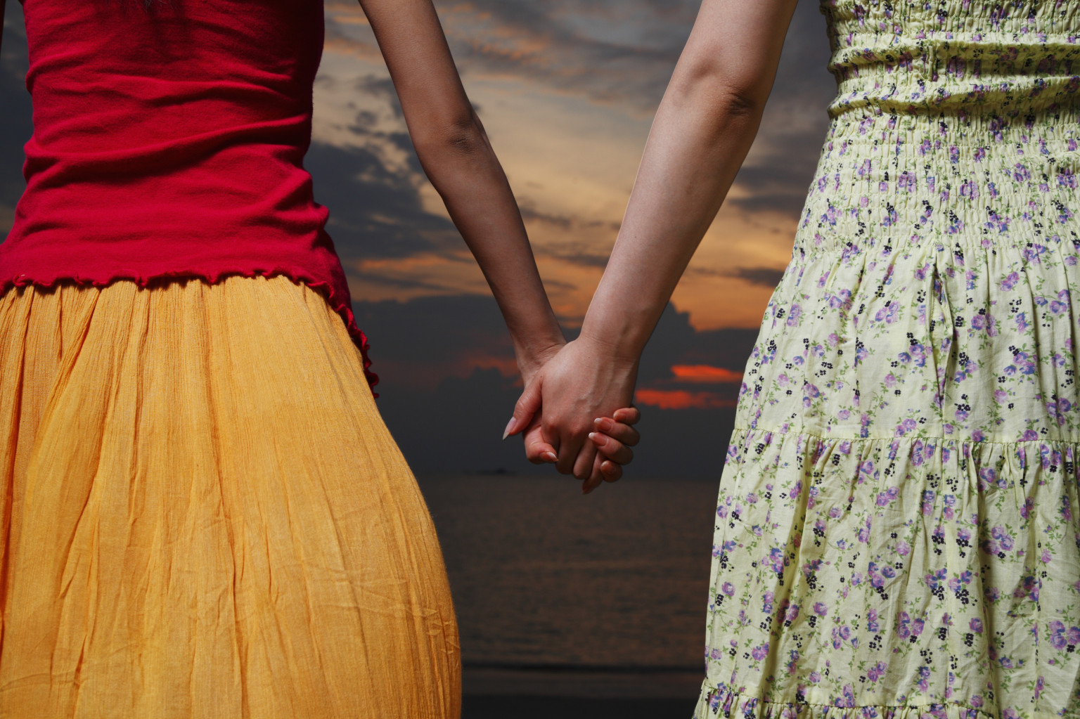 Emotional Cheating And Lesbian Couples Why Its An Issue Huffpost 0452