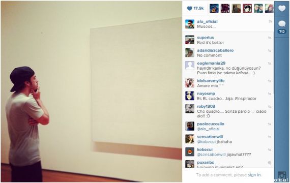alonso perplexe devant un tableau blanc