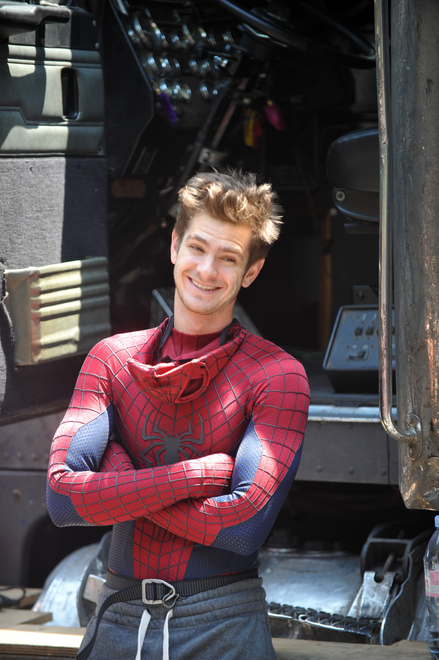 Is andrew garfield gay or straight