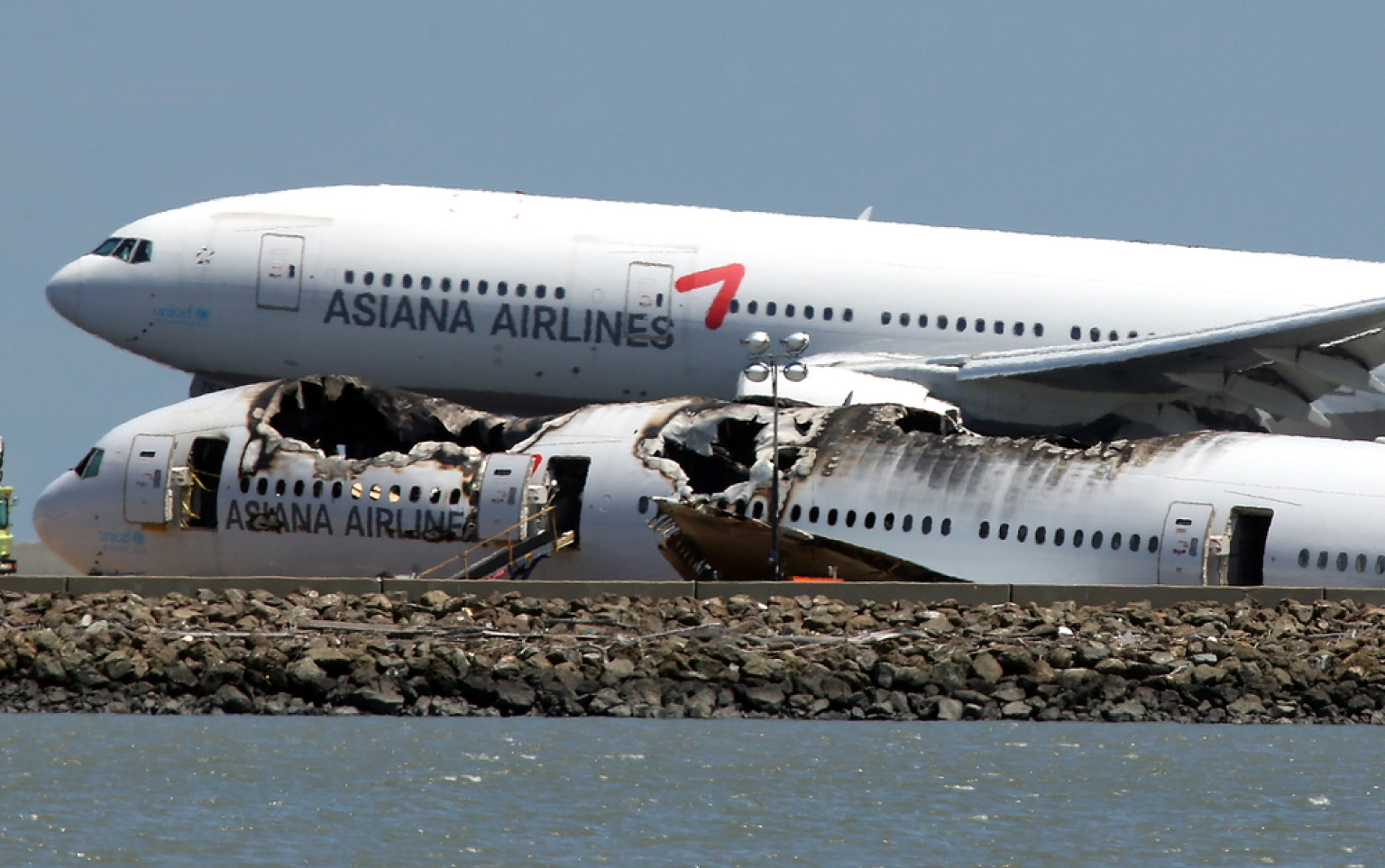 asiana carry on weight