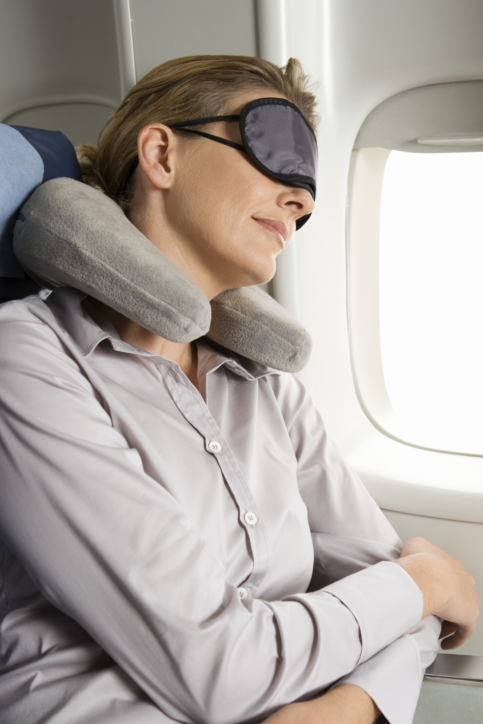 how-to-survive-a-red-eye-flight-huffpost