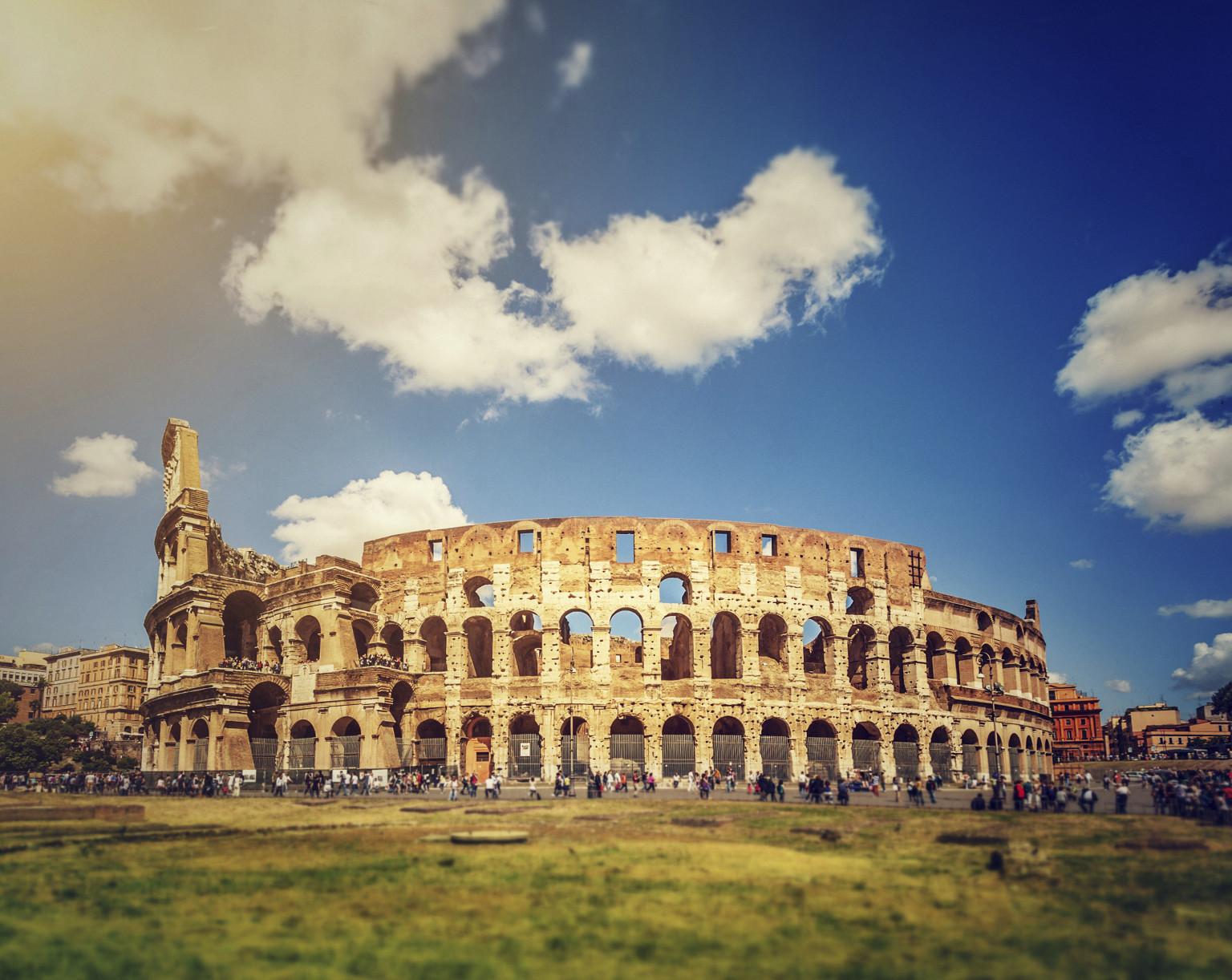 Famous Sights Then And Now: The Colosseum (PHOTOS) | HuffPost