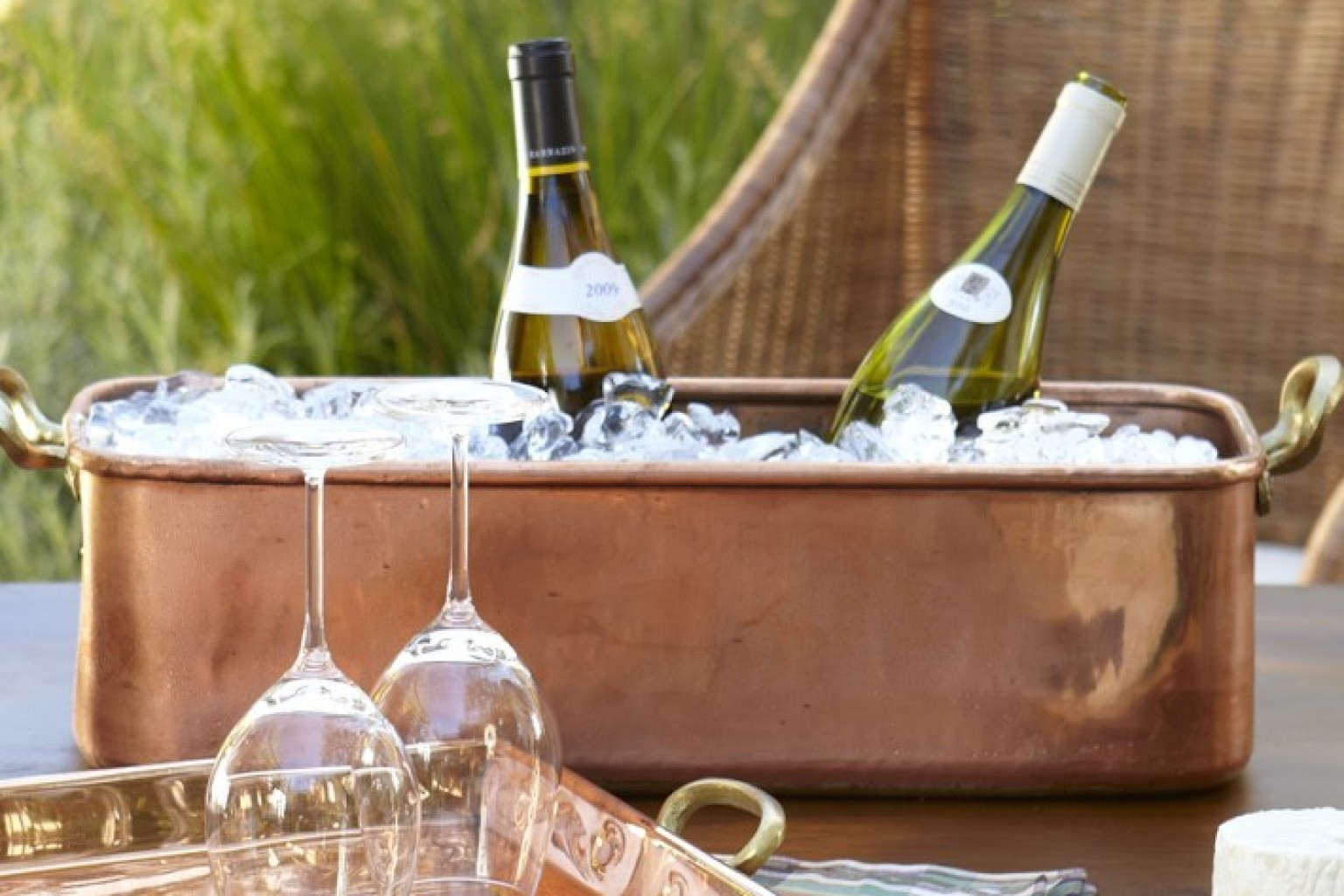 How To Keep Drinks Cold At A Party, The Fancy Way (PHOTOS) HuffPost