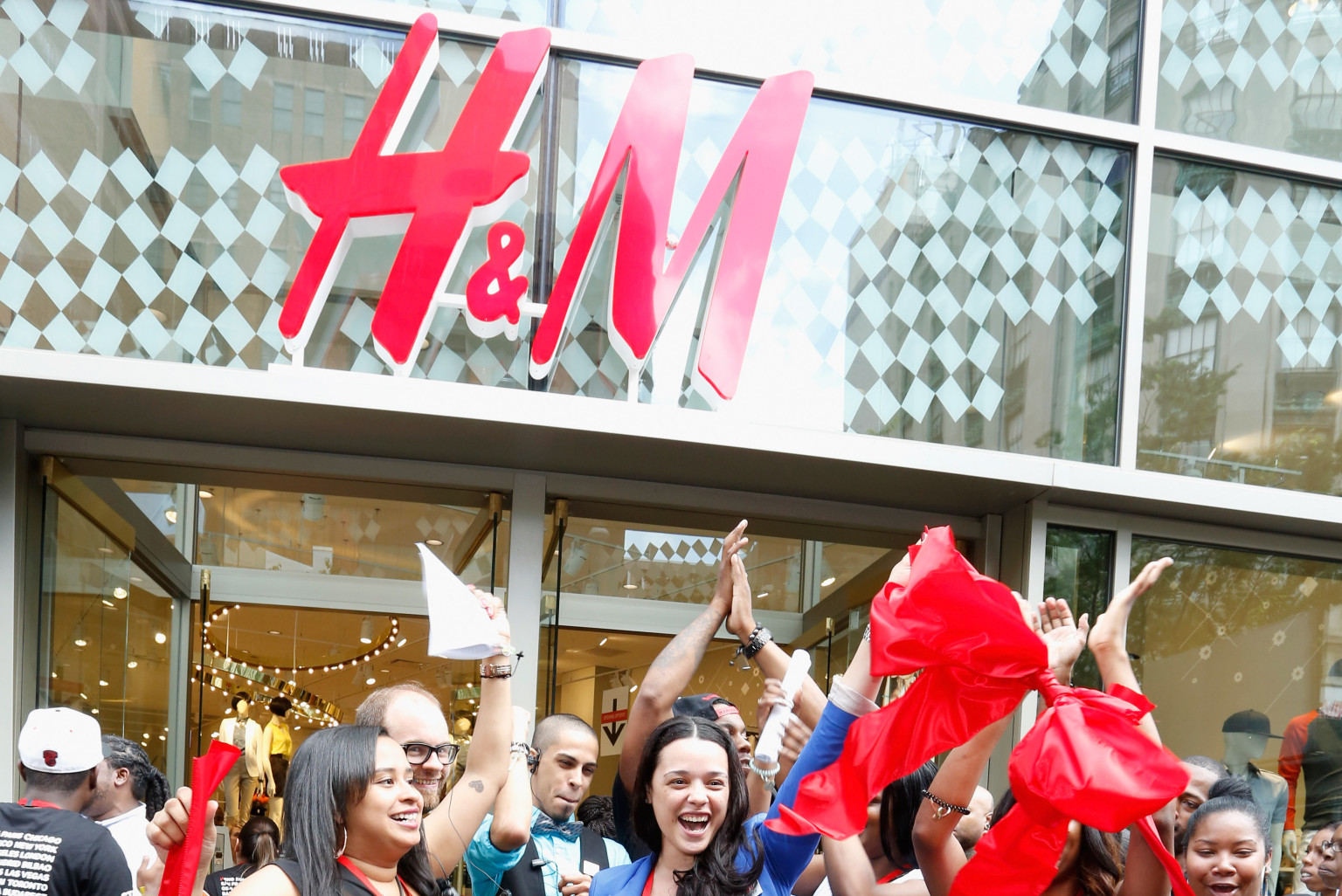 Shop H&M Online At Last! Retailer Finally Launches E ...