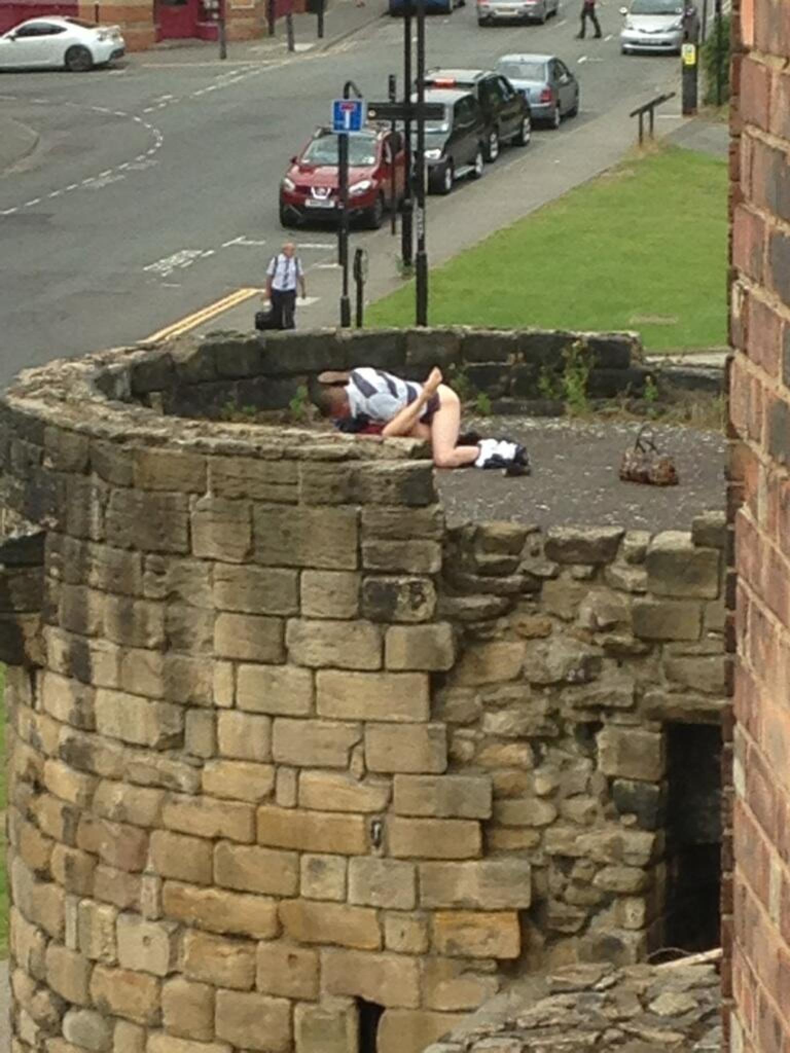 Sex Snap Of Newcastle Couple At It In Public Goes Viral On Twitter Picture Huffpost Uk