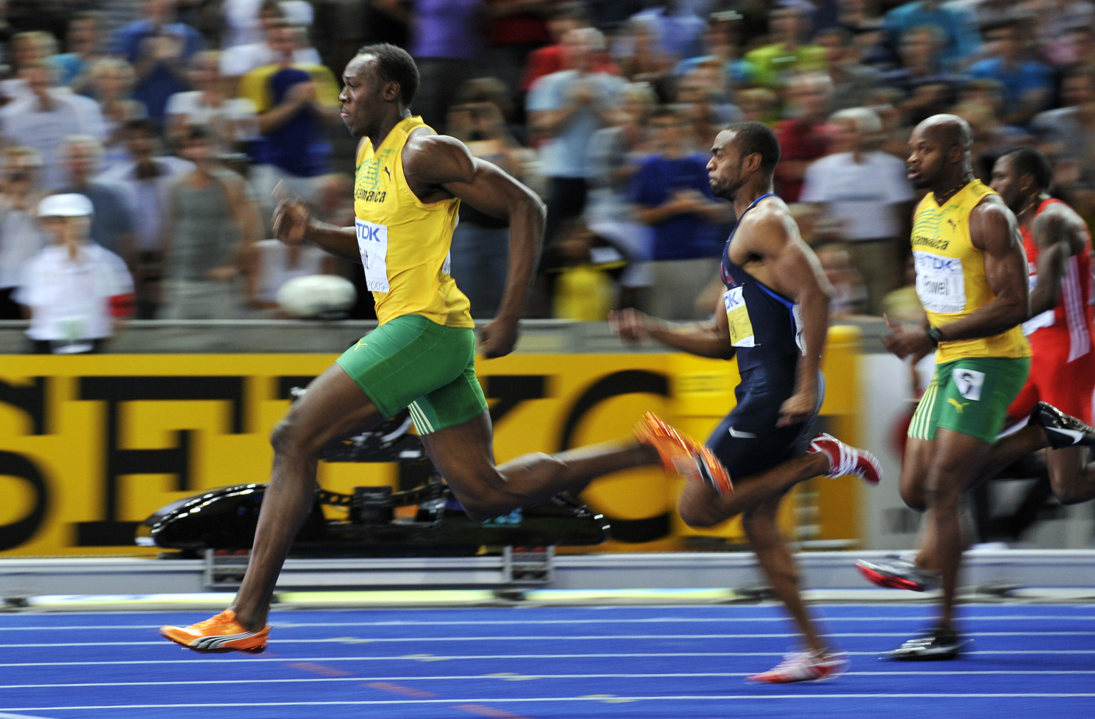 Usain Bolts Speed Comes Despite Serious Aerodynamic Drag Physicists