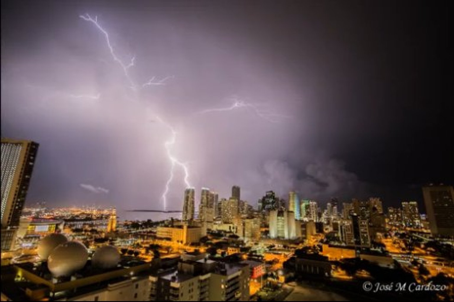 Stunning Timelapse Video Shows Thunderstorm Over Miami (VIDEO) | HuffPost