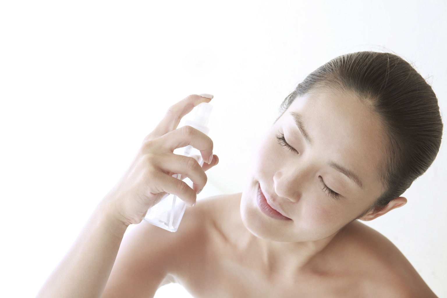 Jurlique Rosewater Balancing Mist Really Makes Your Skin Glow HuffPost