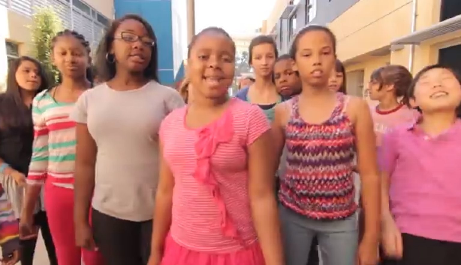 Im An Oakland School Kid, Rihanna Parody Fighting 