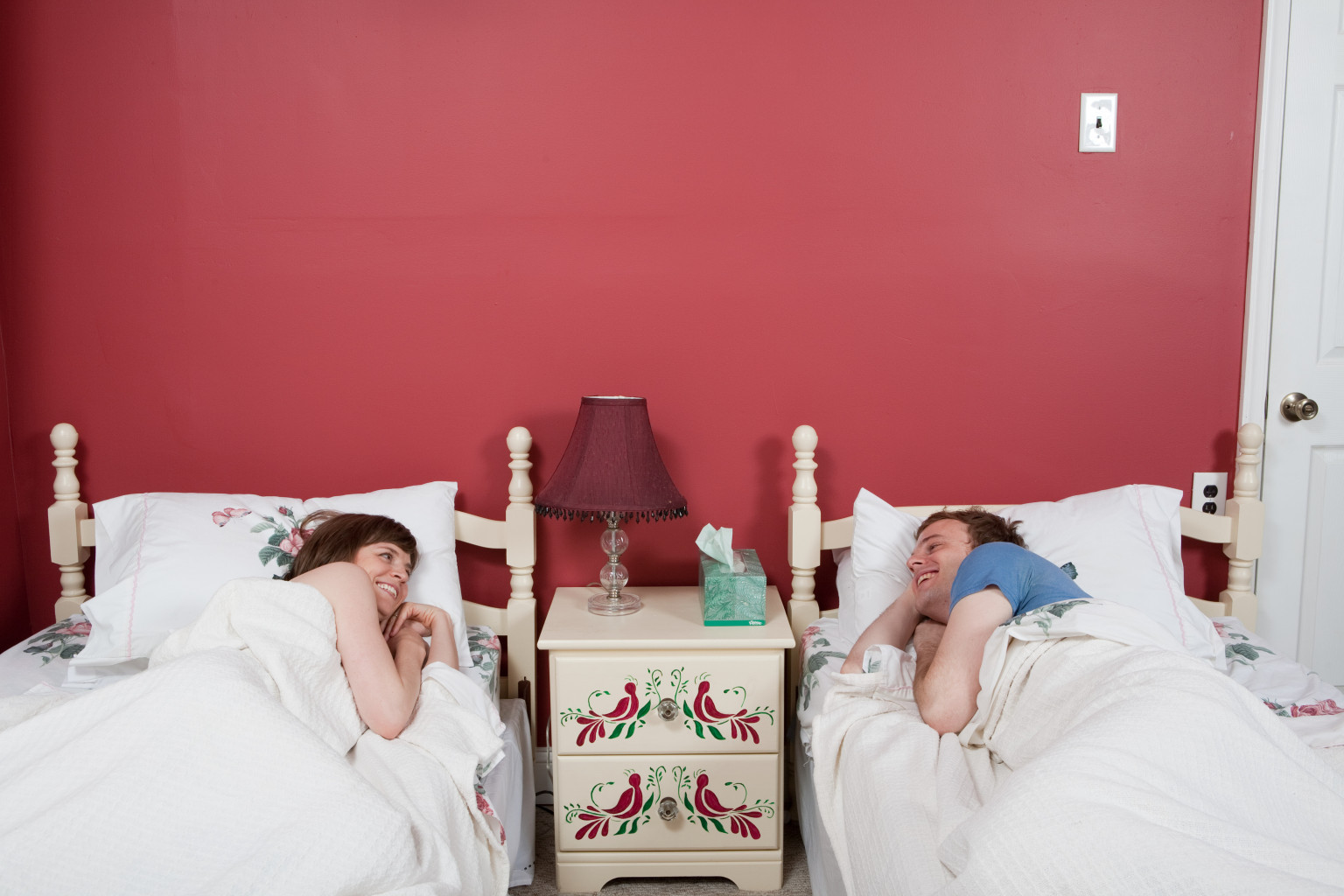 Sleep Study Reveals That 30-40 Percent Of Couples Sleep Apart | HuffPost