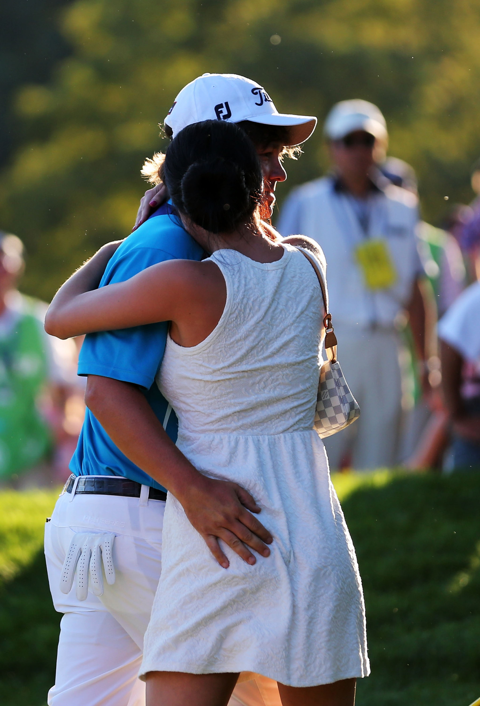 Jason Dufner Taps Wife Amanda On Butt, Gets Copenhagen ...