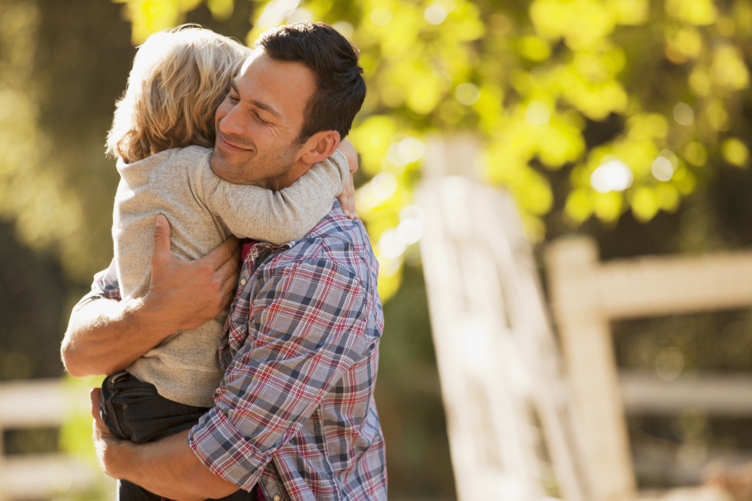 Single Dad: Should You Date One? | HuffPost