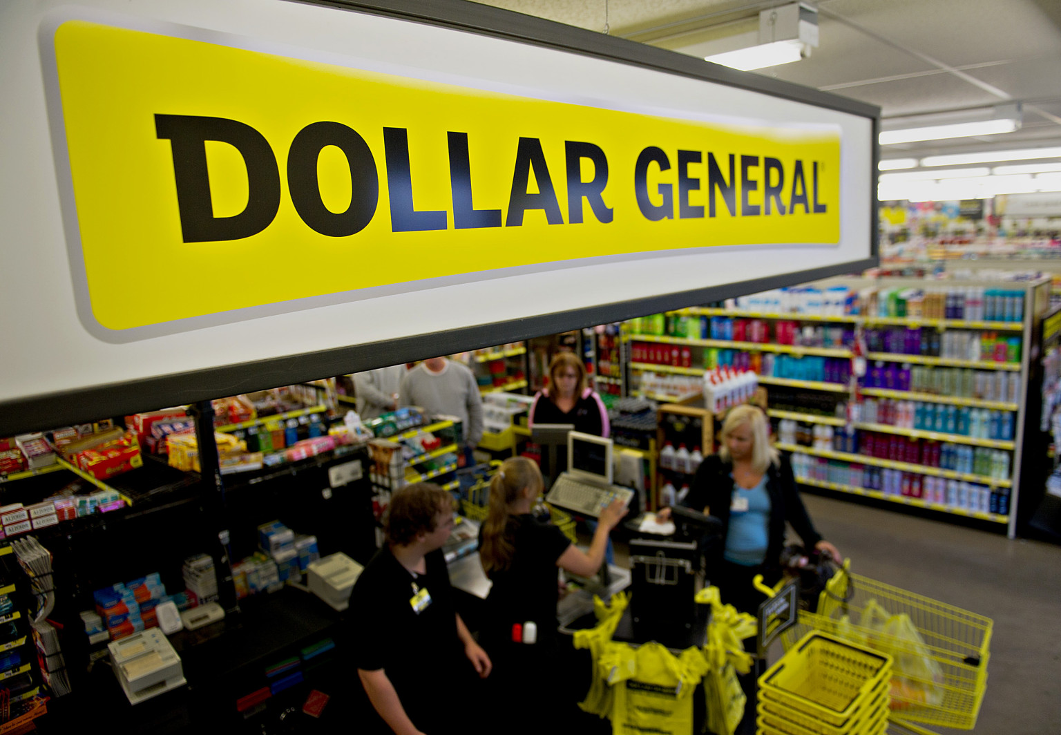 Join The Booming Dollar Store Economy! Low Pay, Long Hours, May Work While Injured | HuffPost