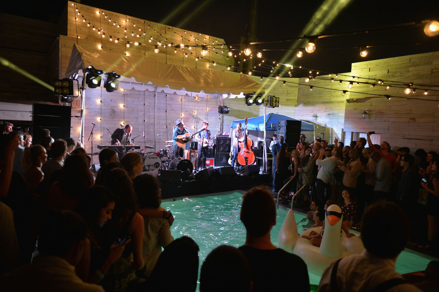 Mumford & Sons Play SoHo House's 10Year Anniversary, Deliver Laughs