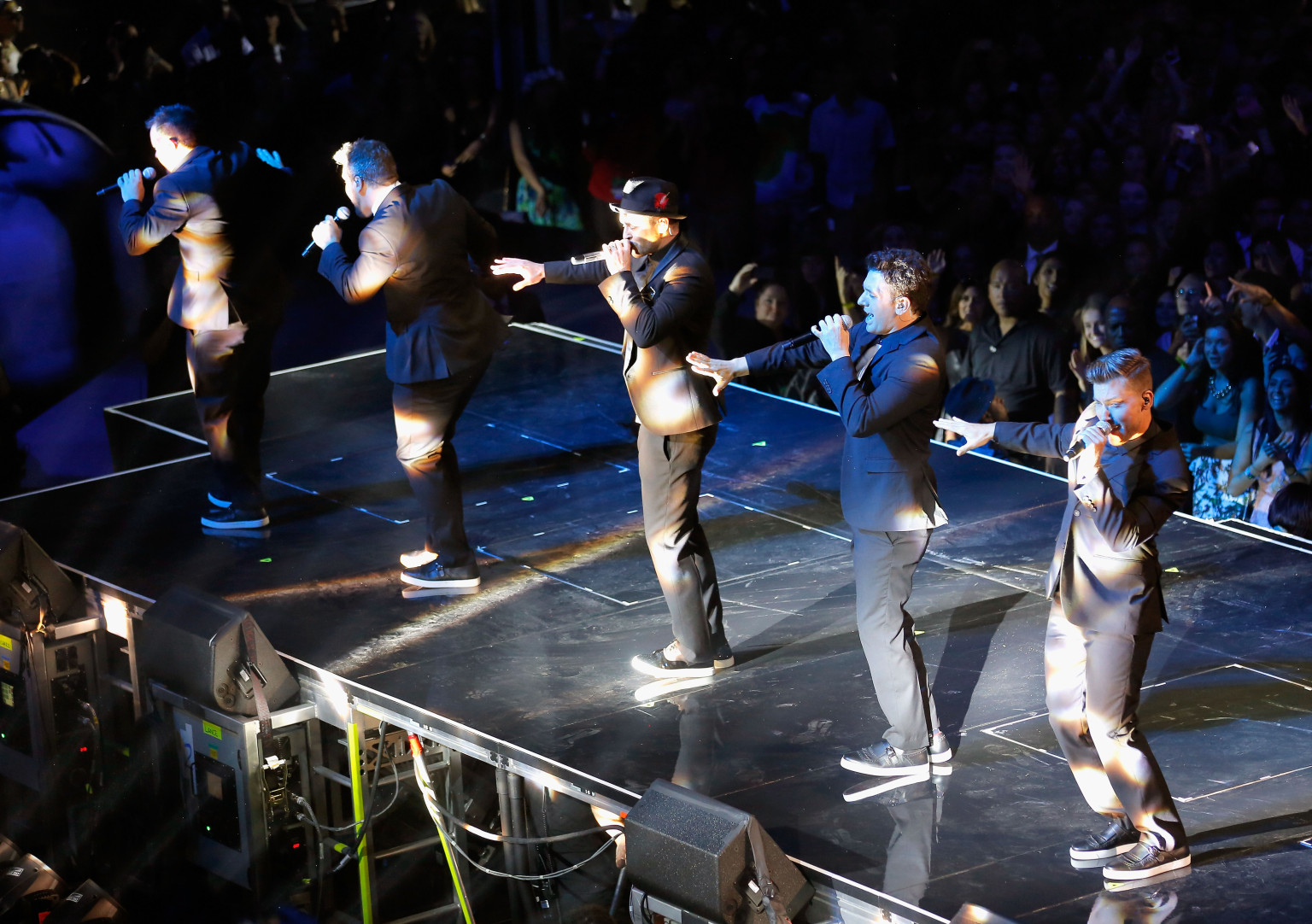 NSYNC's VMAs Costumes Were Huge Disappointment At 2013 Video Music