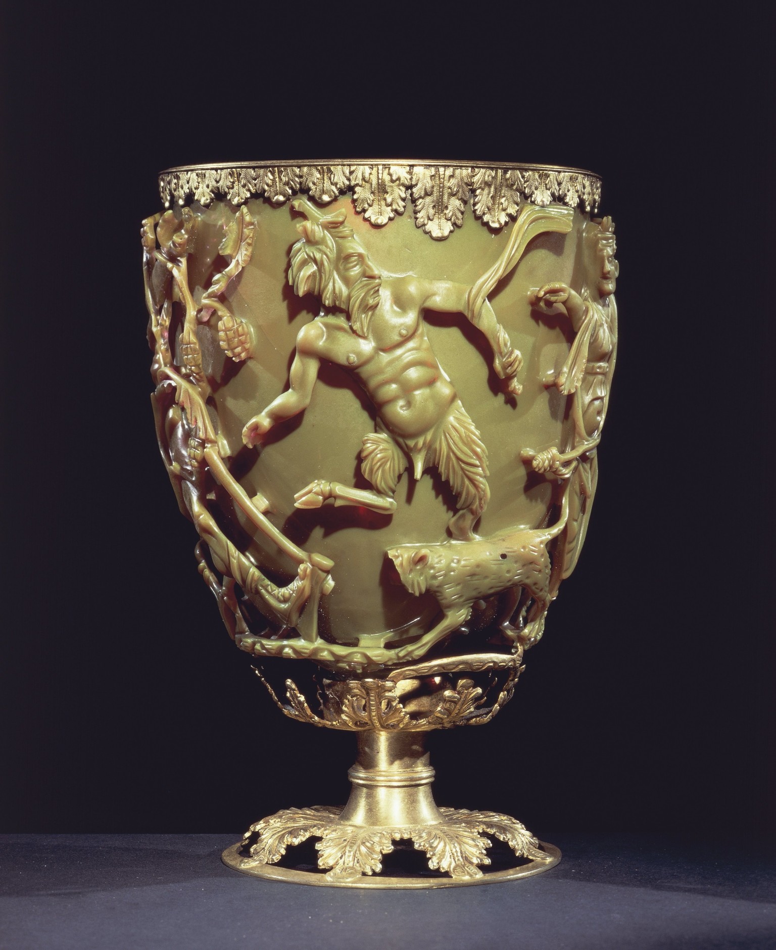 Lycurgus Cup Ancient Roman Artifact Inspires Modern Day   O LYCURGUS CUP Facebook 