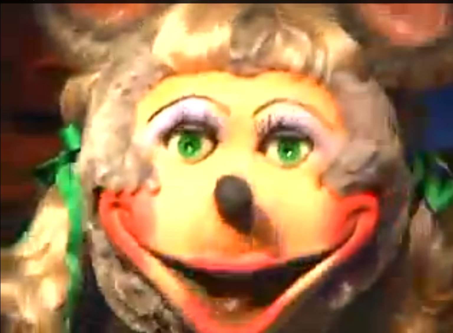 Guy Buys Rock-afire Animatronic Band From Pizza Place And Makes It Play 