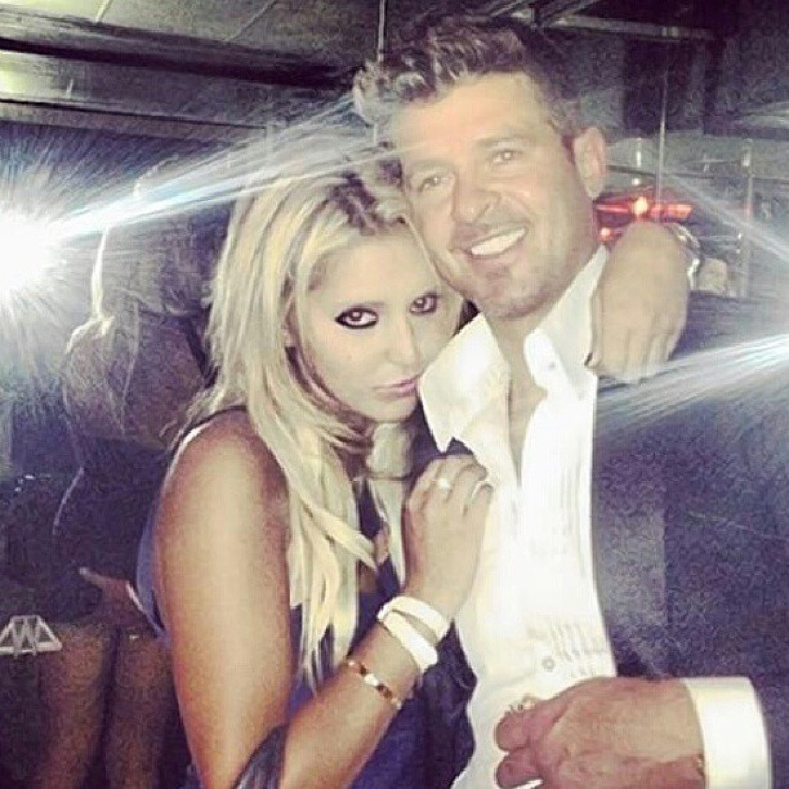 Robin Thicke Cheated On His Wife, Claims Socialite Lana Scolaro H pic picture