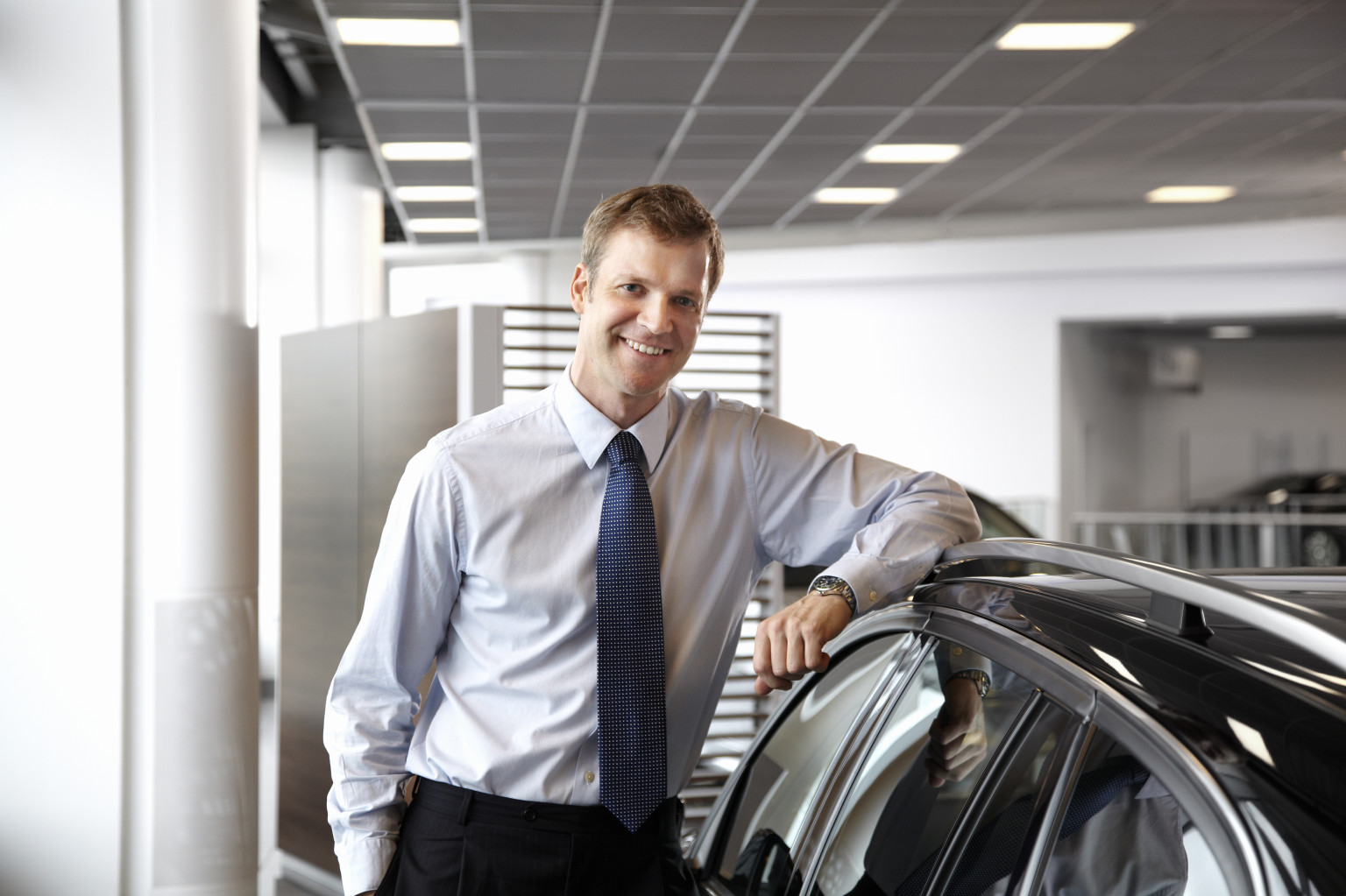 How Much Does A Luxury Car Salesman Make A Year - How Much Does A Car Salesman Make On A 30K Car