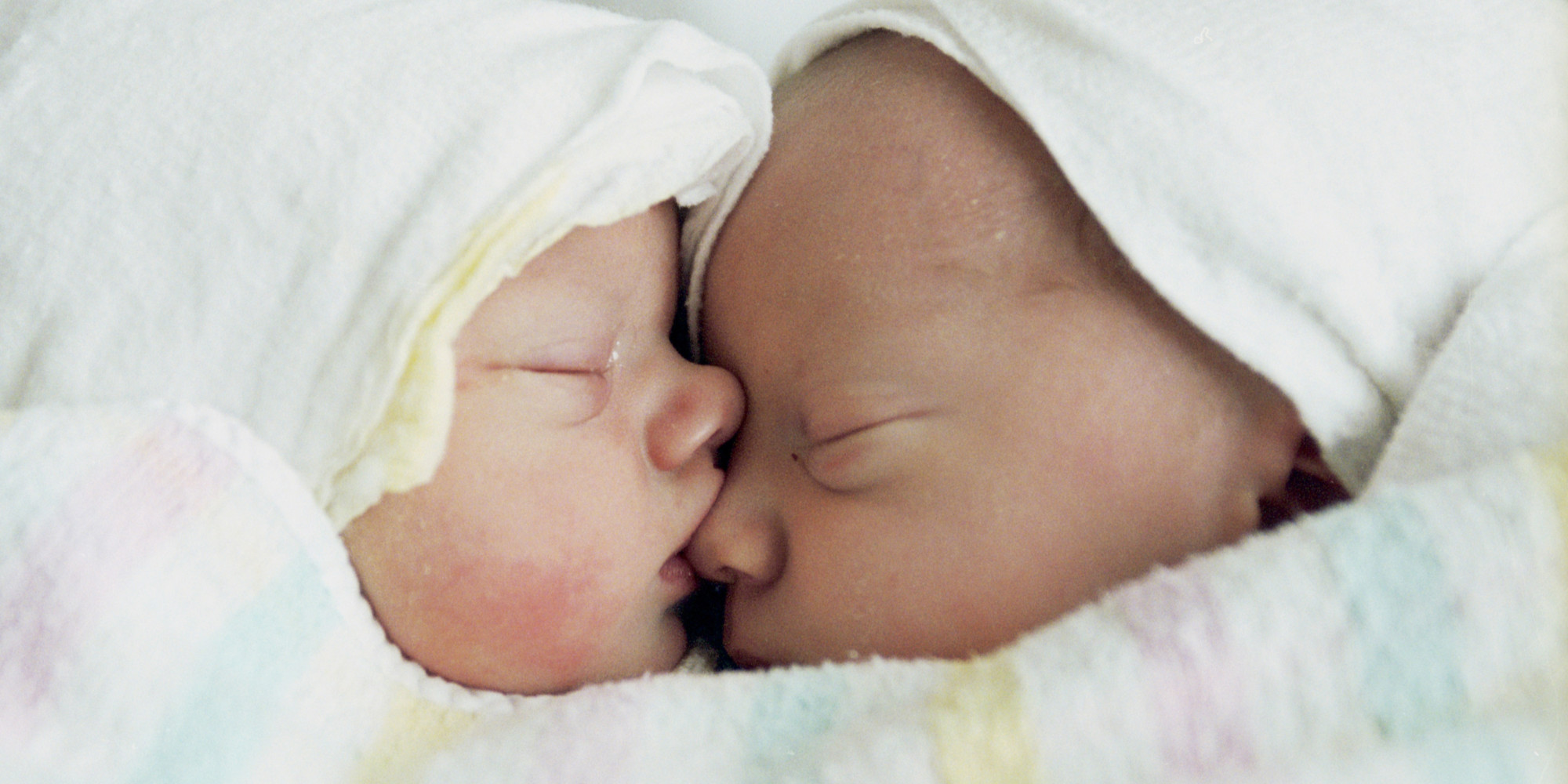 twin-birth-study-finds-no-benefits-to-planned-c-section-huffpost