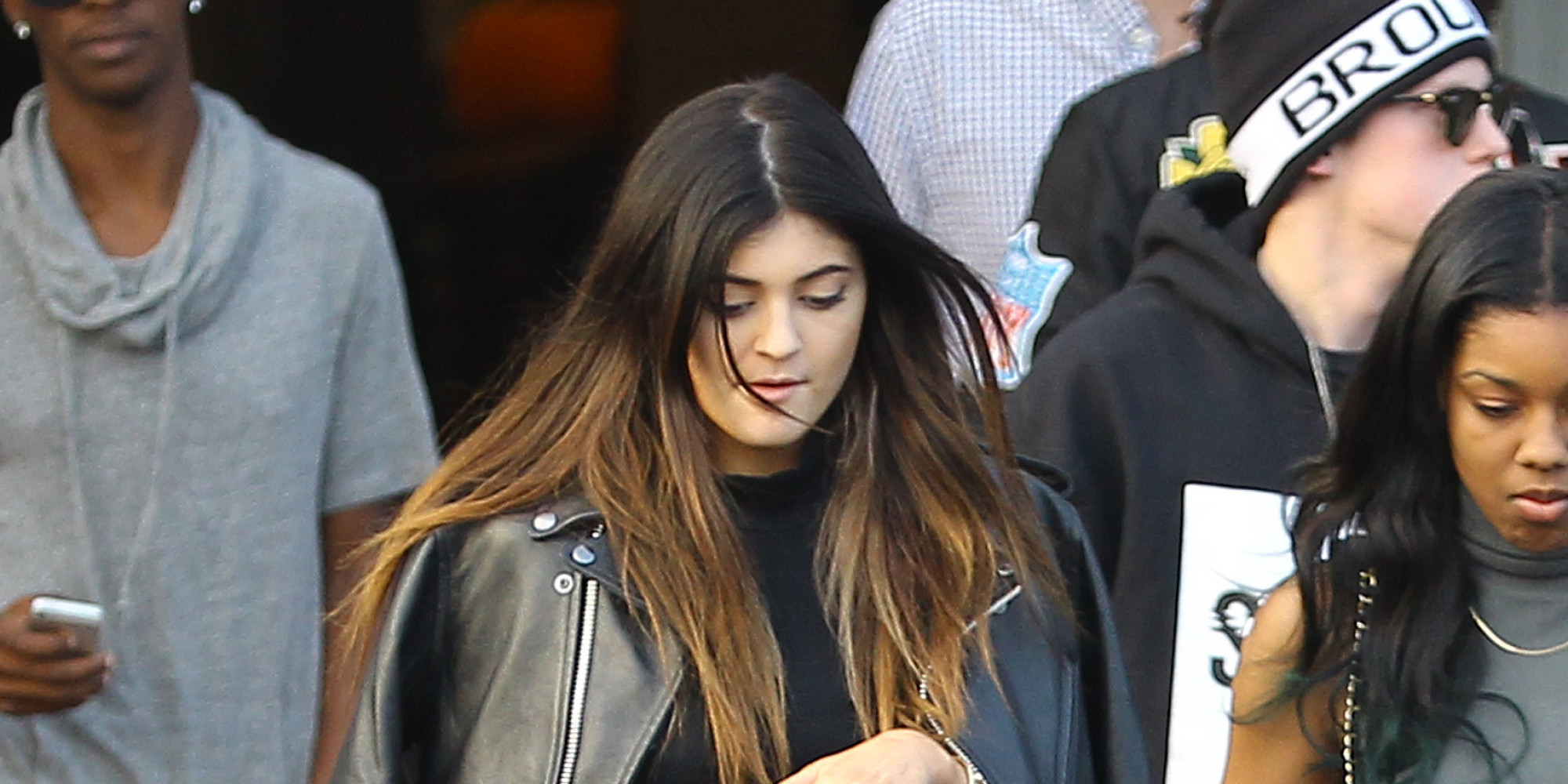 Kylie Jenner Throws A Tantrum After Shes Denied Alcohol At La Hotel