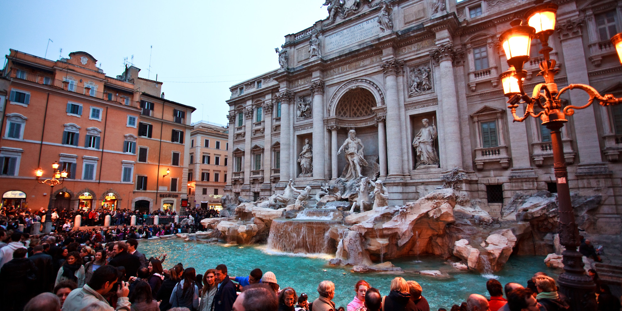 It #39 s Dangerous Business Throwing Coins Into the Trevi Fountain HuffPost