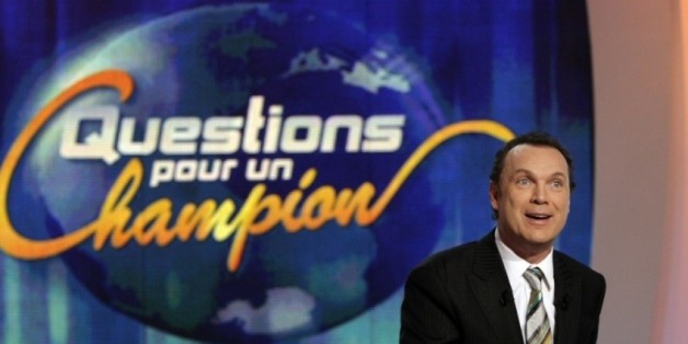 Samuel Étienne remplacera Julien Lepers à "Questions pour un Champion", selon Puremédias et Télé 7 jours