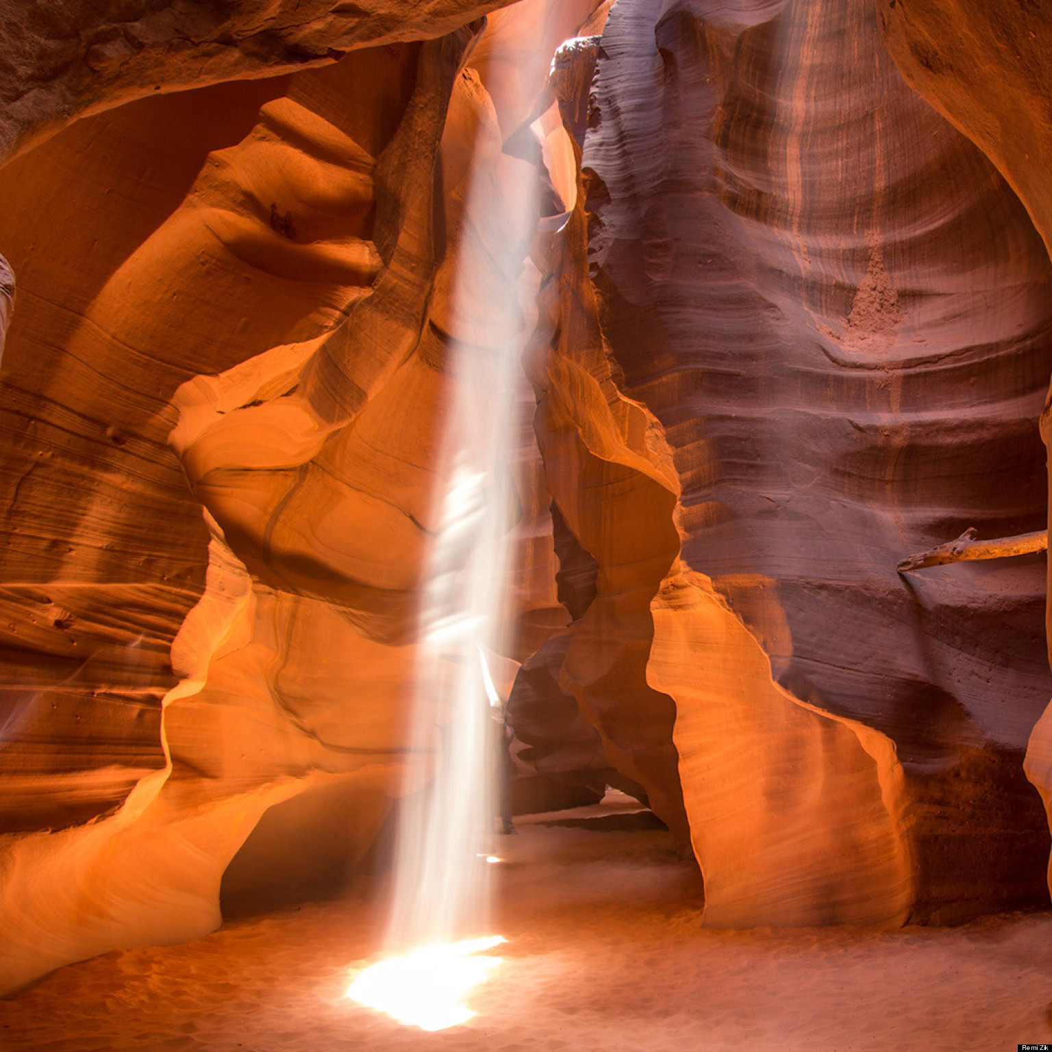 Optimal Viewing Times For Lower Antelope Canyon