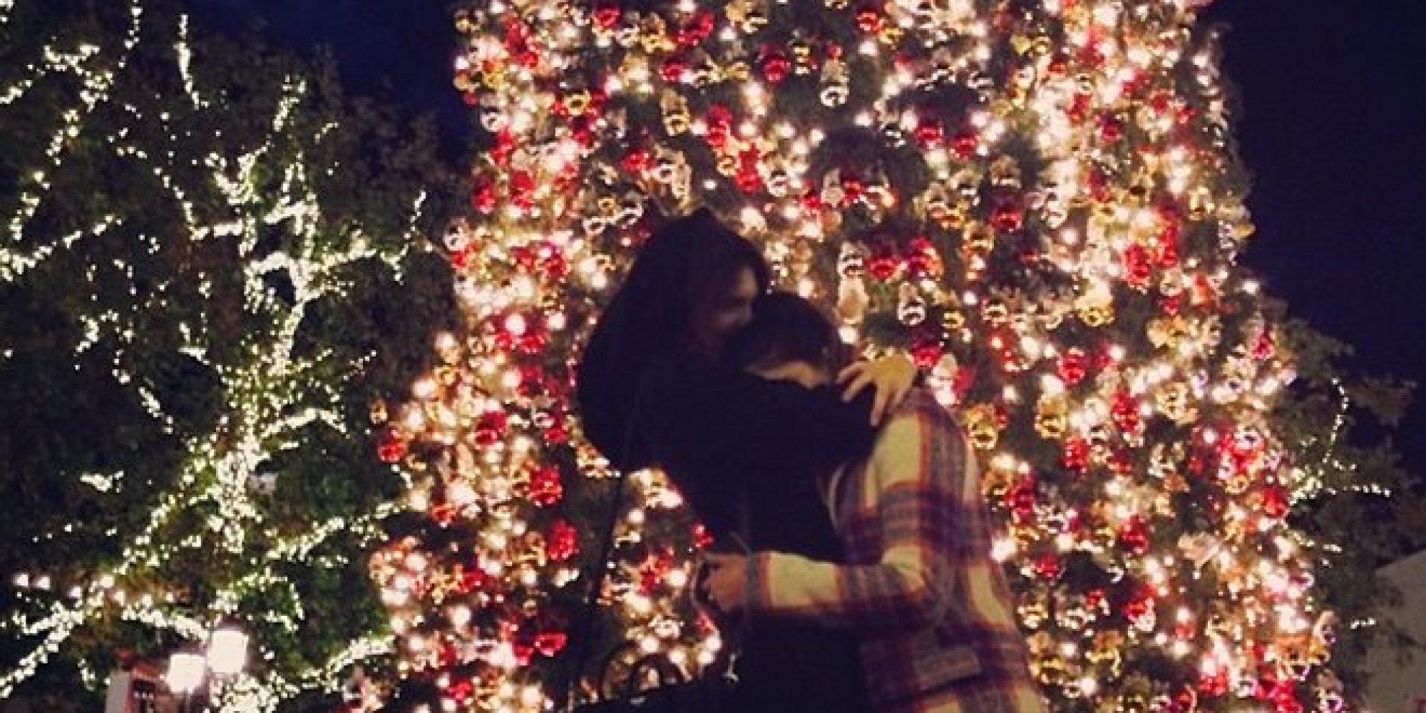 26 Celebrity Christmas Trees That Are More Glam Than Yours | HuffPost