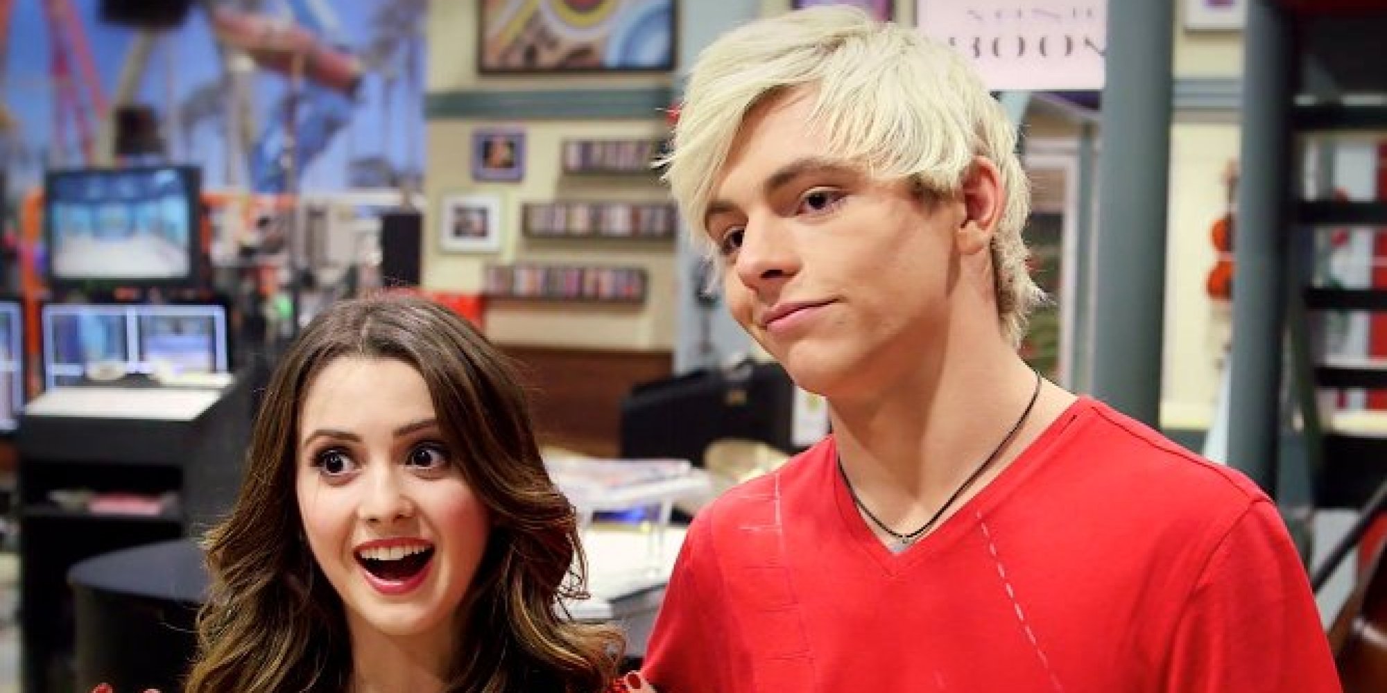 Watch Ross And Laura S Epic Glee Club Mash Up From Austin