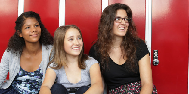 Drei Mädchen, die Antworten haben für die Schule der Zukunft
