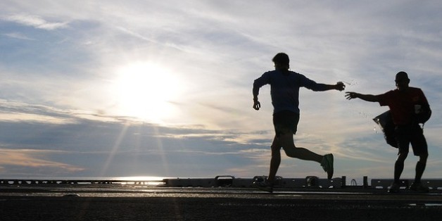 Faire de l'exercice régulièrement et éviter de vivre seul permettent aux personnes âgées de bien vieillir et de vivre plus longtemps