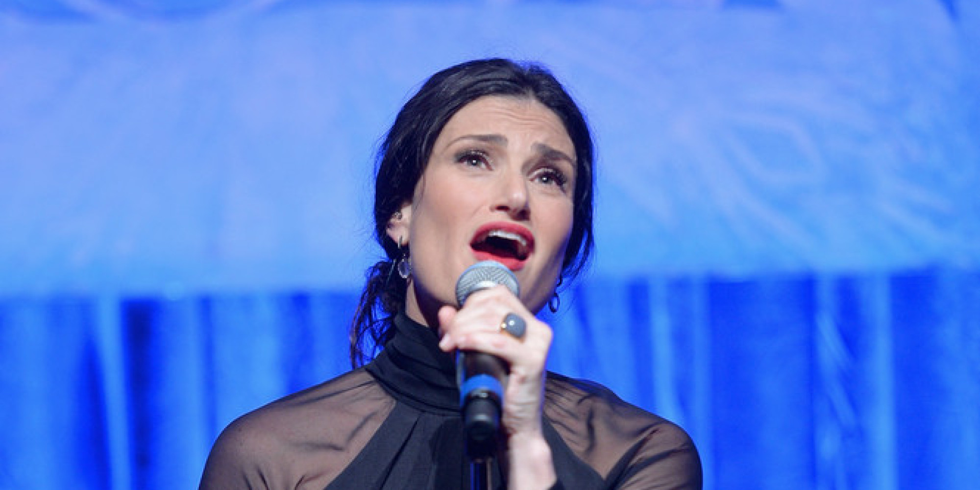 idina-menzel-won-t-just-wake-up-and-sing-let-it-go-at-the-oscars