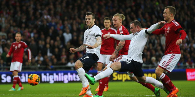LONDON, ENGLAND - MARCH 05: Jack Wilshere and Wayne Rooney of England fail to score from a cross during the International Friendly match between England and Denmark at Wembley Stadium on March 5, 2014 in London, England. (Photo by Clive Rose/Getty Images)