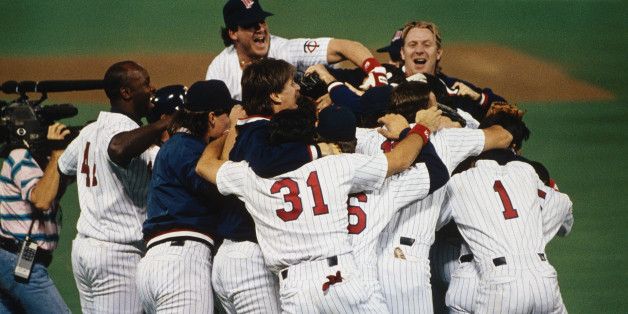 1991 WS Gm2: Hrbek lifts Gant off the bag for the out 