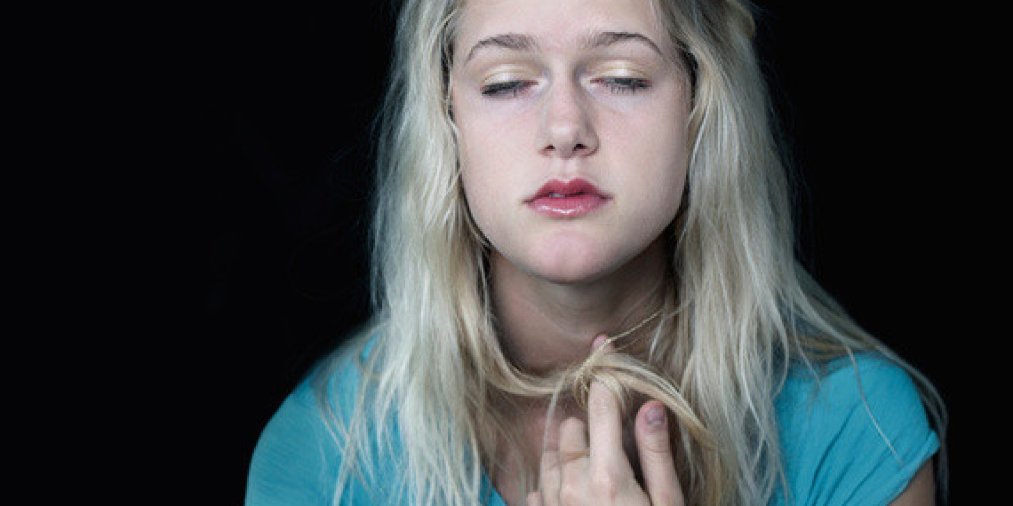 Unexpected Portraits Capture Teen Girls When They Arent Looking Huffpost