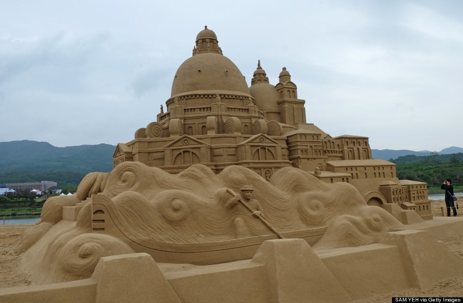 taiwan-s-sand-sculpture-festival-2014-s-contestants-will-leave-you-in