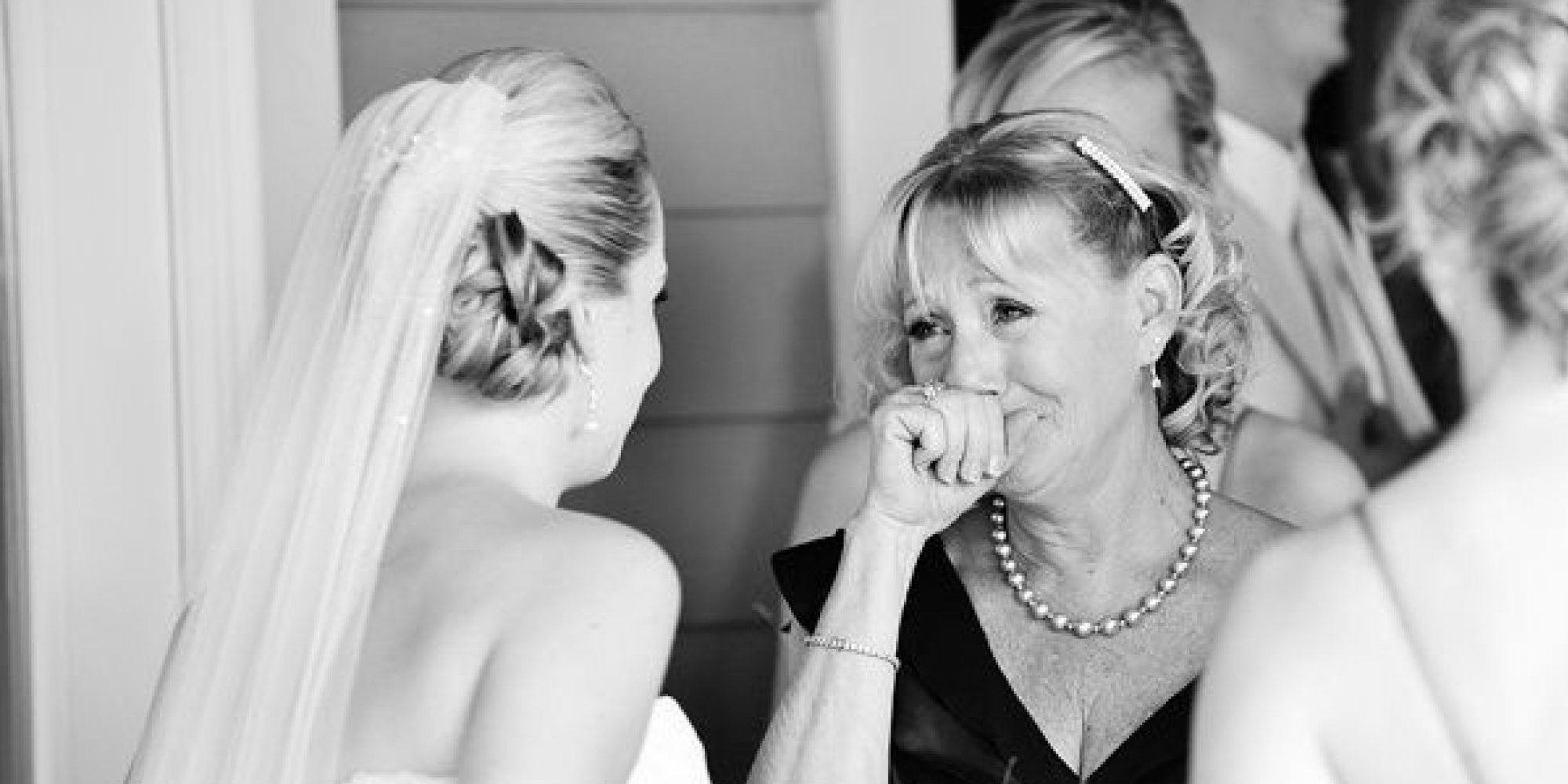 these-mother-daughter-wedding-moments-are-super-sweet-huffpost