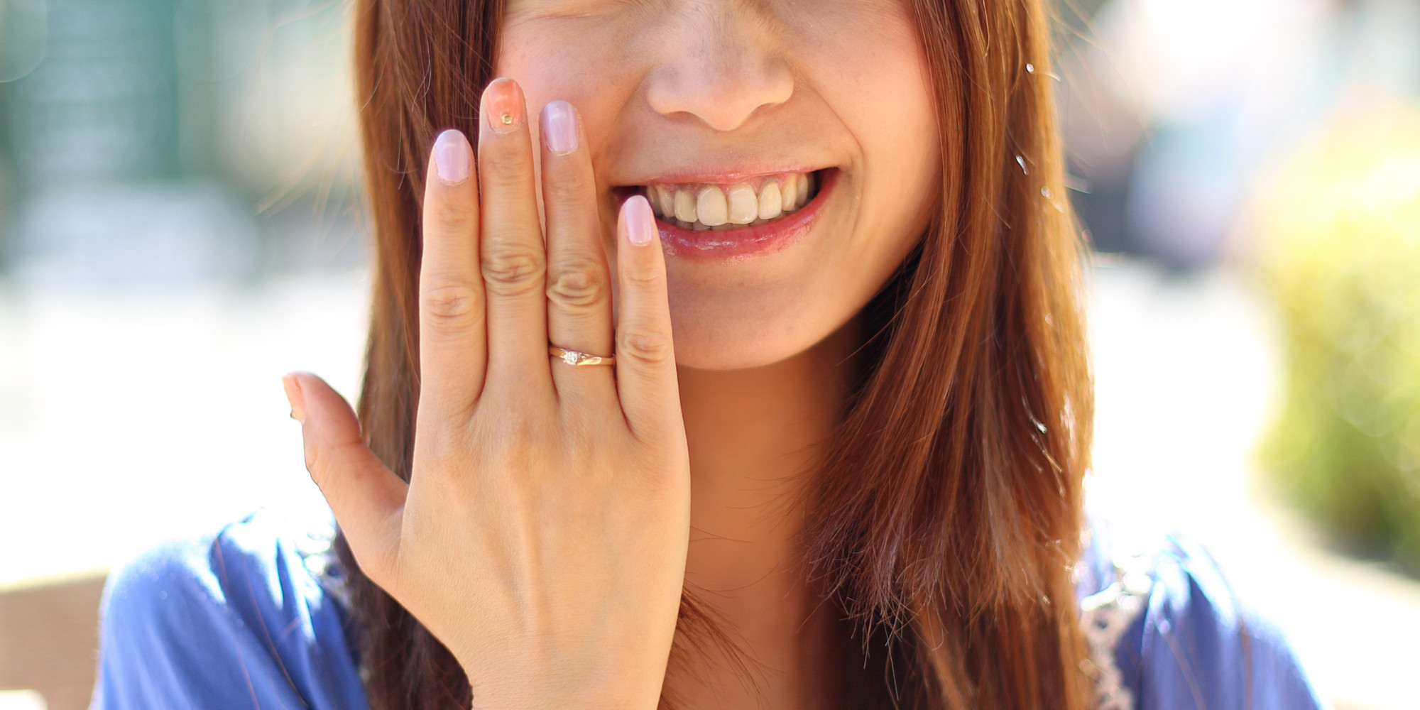 Hand-Lifts -- Taking Your Engagement Ring Selfie To A Very ...