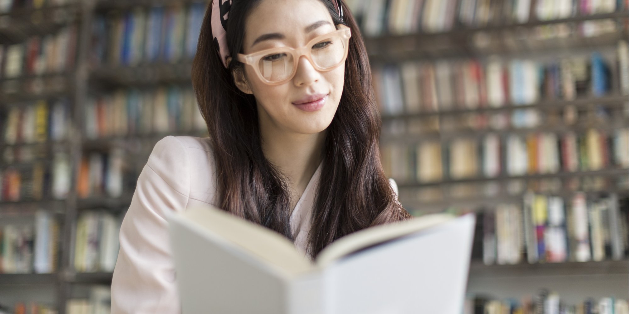 Why Do Women Read More Novels Than Men Huffpost