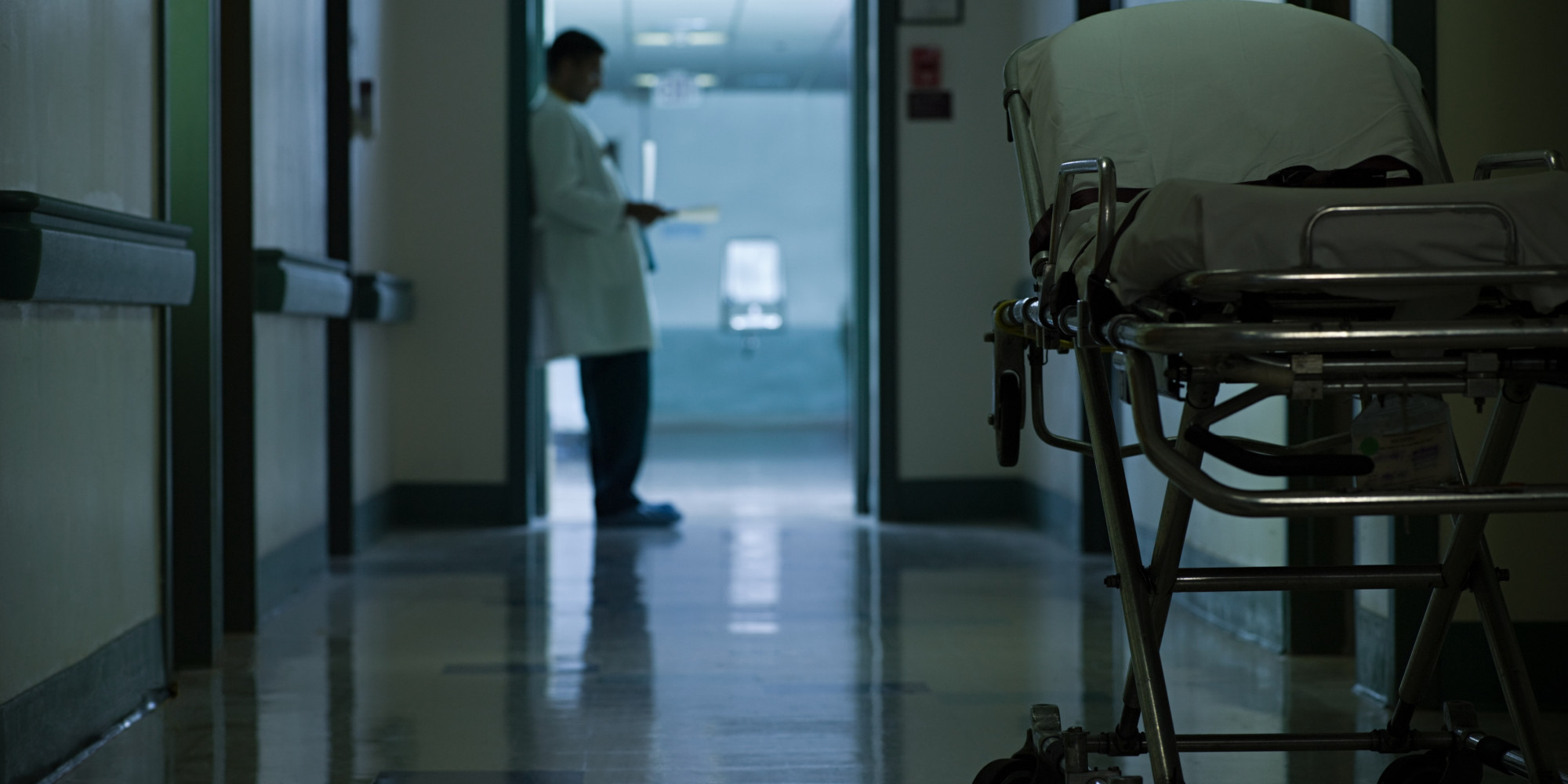 it-is-so-obvious-that-you-work-the-hospital-night-shift-huffpost