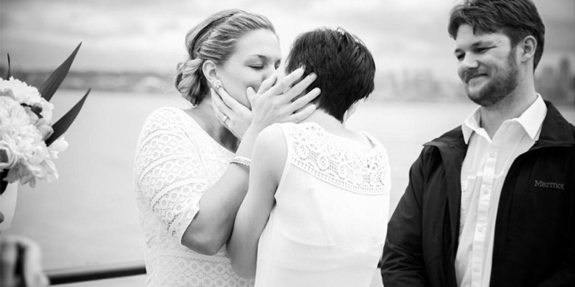 8 Same Sex Wedding Kisses That Will Leave You Weak In The Knees Huffpost 2963