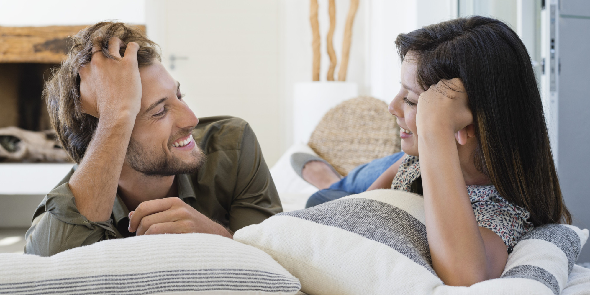 7 Small Things Happy Couples Remember To Do Every Day Huffpost