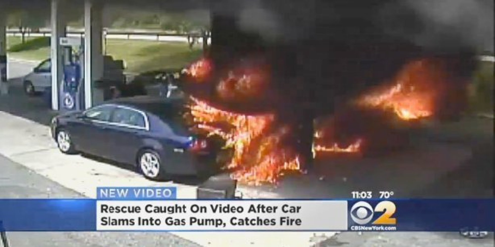 Off Duty Police Officer S Heroic Move Saves Elderly Man In Burning