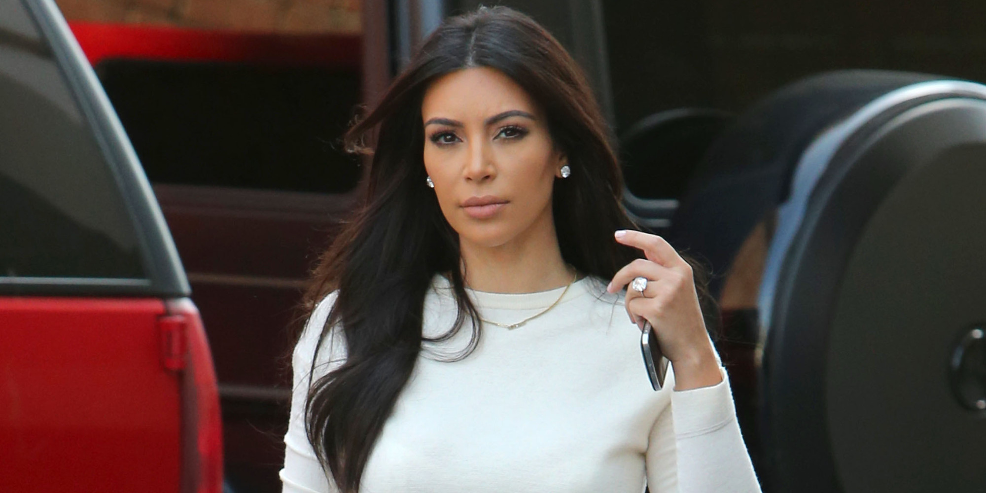 Kim Kardashian Wears Backless Top And White Skirt For Lunch Outing Huffpost 5998