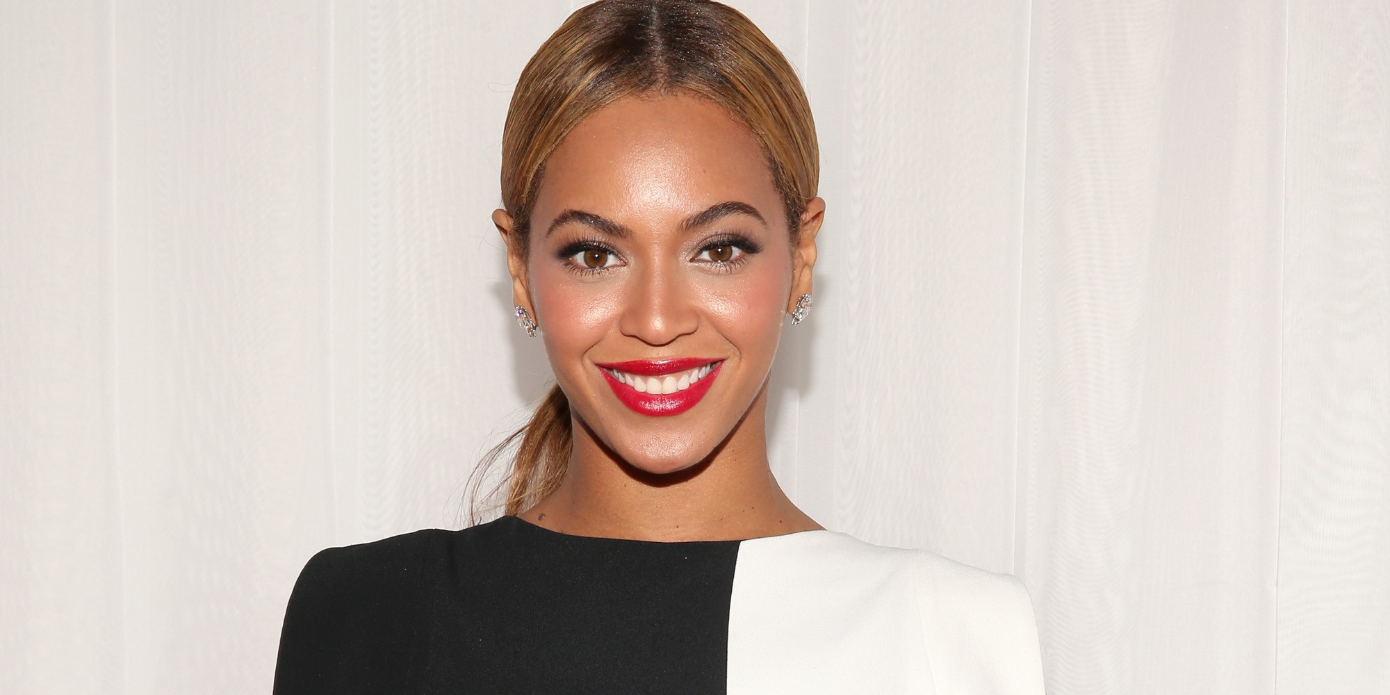 o-BEYONCE-SMILING-facebook.jpg